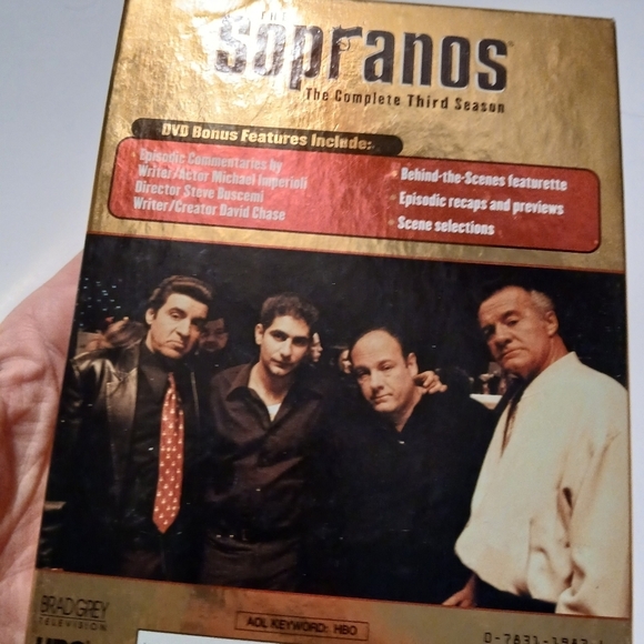 Sopranos Seasons 1,2,3 - Picture 7 of 14